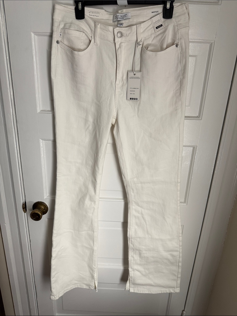 Judy Blue white mid-rise boot cut Women’s Jeans - Straight Leg size11